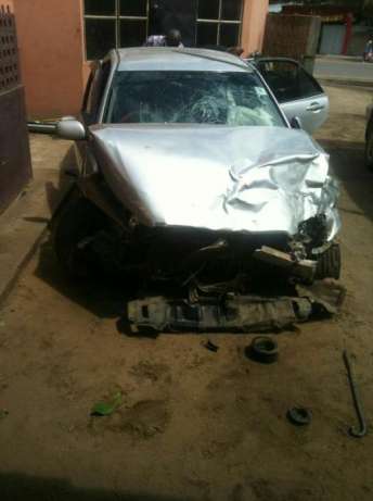 Toyota Altezza acidentado Cidade de Matola - imagem 4