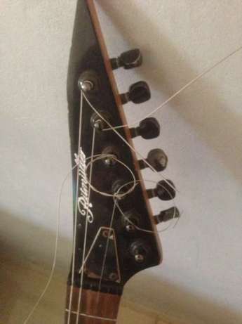 Guitarra elétrica (baixo/solo) Maputo - imagem 2