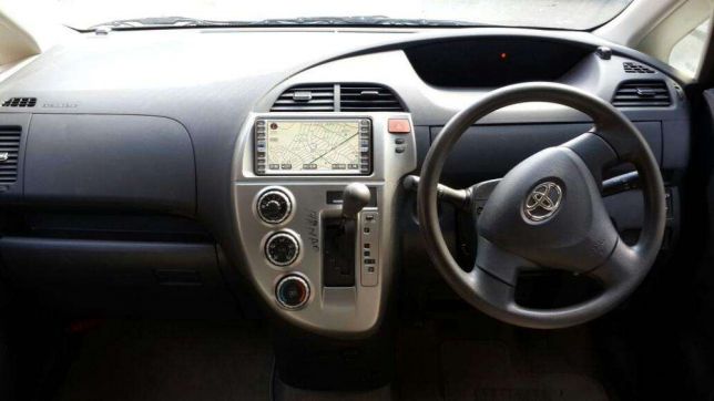 Toyota Ractis Bairro Central - imagem 4