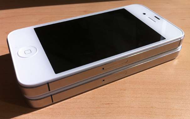 stock iPhone 4S Novos Sommerschield - imagem 1