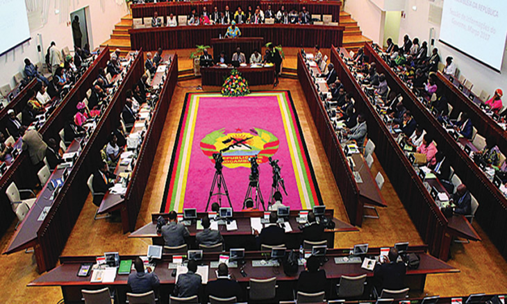 Parlamento em sessão de “Portas Abertas”