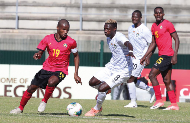 Torneio COSAFA : Selecção moçambicana de futebol joga com a Namíbia