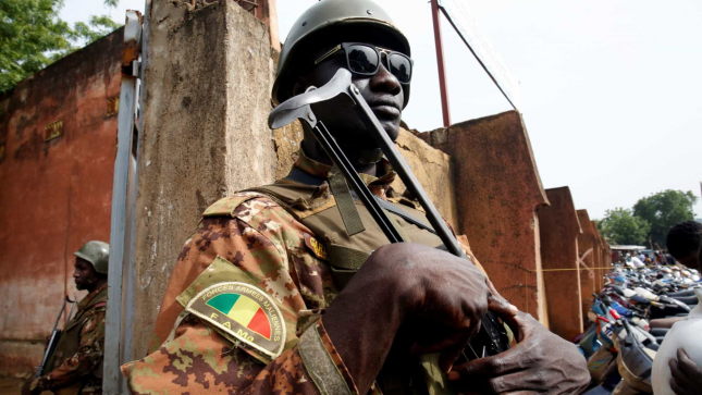 Ataque a aldeia do centro de Mali provoca 26 mortos